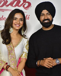 Jasmin Bhasin and Gippy Grewal