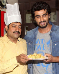 Arjun Kapoor Promotes Ki and Ka