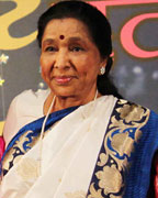 Asha Bhosle Receive Hridayanath Mangeshkar Award