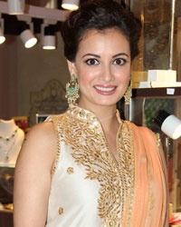 Dia Mirza