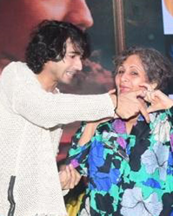 Promotion of Bade Din Huye song Love In Vietnam movie at Lala Lajpat Rai College