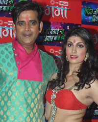 Ravi Kishan and Shinjini Kulkarni