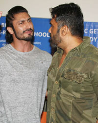 Vidyut Jamwal and Sunil Shetty