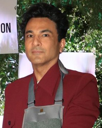 Vikas Khanna