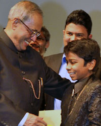 Pranab Mukherjee, Amitabh Bachchan and Bhushan Kumar