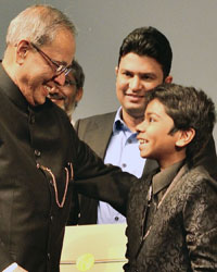 Pranab Mukherjee, Amitabh Bachchan and Bhushan Kumar