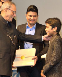 Pranab Mukherjee, Amitabh Bachchan and Bhushan Kumar