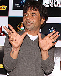 Rajpal Yadav and Tanishta Chatterjee