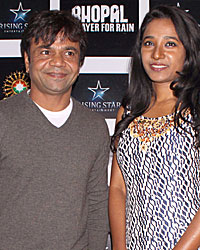 Rajpal Yadav and Tanishta Chatterjee