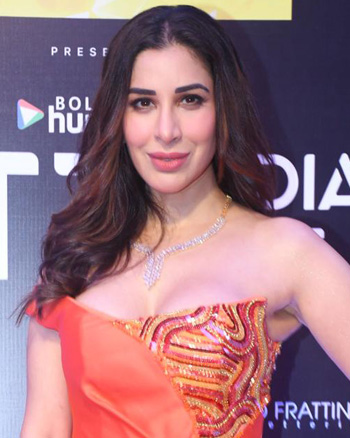 Sophie Choudry