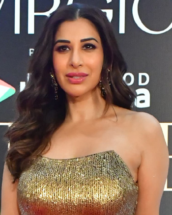 Sophie Choudry
