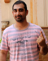 Bollywood Stars Cast their Votes