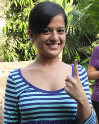 Bollywood Stars Cast their Votes