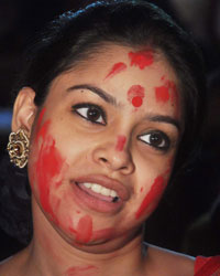 Sumona Chakravarti