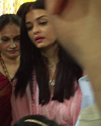 Aishwarya Rai and Aradhya Bachchan at Ganpati pandal of GSB seva mandal