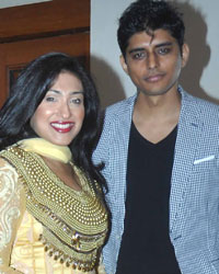 Raghubir Yadav, Akash Sharma and Rituparna Sengupta