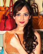 Zoya Afroz