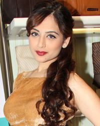 Zoya Afroz