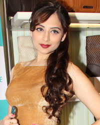 Zoya Afroz