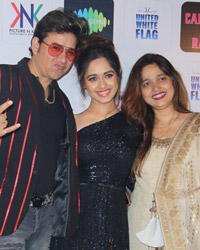 Jannat Zubair with her parents