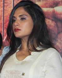 Richa Chadda, Sarabjit Singh's daughter Poonam Kaur and wife Sukhpreet Kaur