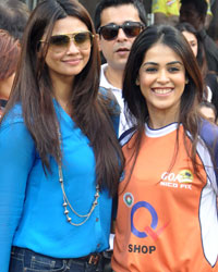 Daisy Shah and Genelia D Souza