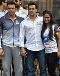 Sohail Khan, Salman Khan and Arpita khan