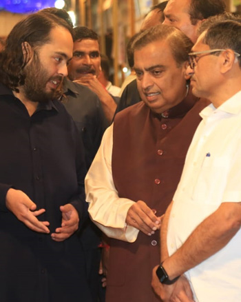 Anant Ambani ans Mukesh Ambani