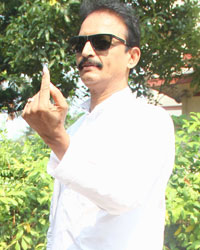 Celebs Cast Their Vote at Maharashtra Assembly Elections 2014