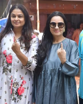 Tejaswini Kolhapure, Padmini Kolhapure, Siddhanth KApoor and Shraddha KApoor