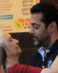 Waheeda Rehman and Salman Khan