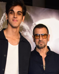 Ronit Roy with his son