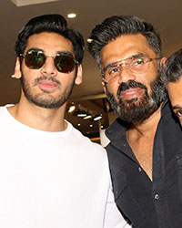 Aahan Shetty, Suniel Shetty and Vikram Phadnis