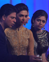 Shah Rukh Khan, Deepika Padukone and Drashti Dhami