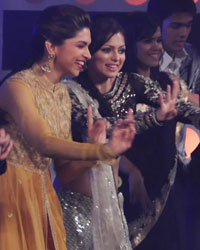 Shahrukh Khan, Vivian Dsena and Drashti Dhami