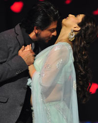 Shah Rukh Khan and Madhuri Dixit