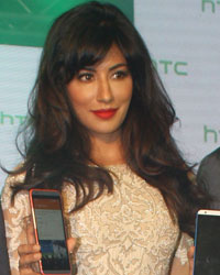 Chitrangada Unveils HTC Desire 820