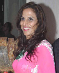 Shobhaa De along with her husband Dilip De