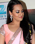 Salman Khan and Sonakshi Sinha promote Dabangg 2 on the sets of Sa Re Ga Ma Pa