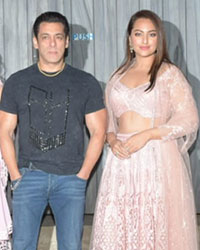 Prabhu Deva, Saiee Manjrekar, Salman Khan and Sonakshi Sinha