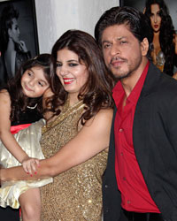 Shah Rukh Khan with Dabboo Ratnani and Manisha Ratnani