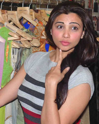 Daisy Shah fittings check for the '21st Lions Gold Award 2015'