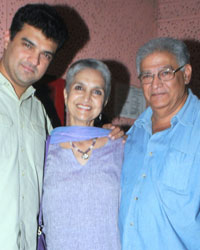 Siddharth Roy Kapoor with Parents