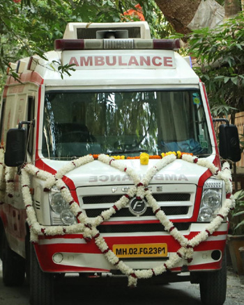 Funeral Of Ayan Mukherjee's father Deb Mukherjee