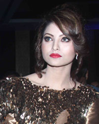 Divya Kumar and Urvashi Rautela