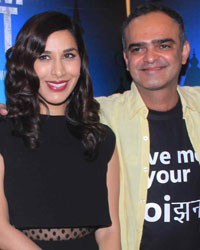 Dharam Sankat Mein Premiere