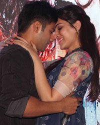 Varun Dhawan and Kriti Sanon