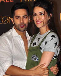 Varun Dhawan and Kriti Sanon