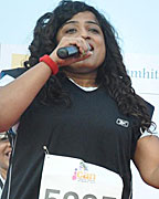 Akshay Kumar and RJ Malishka