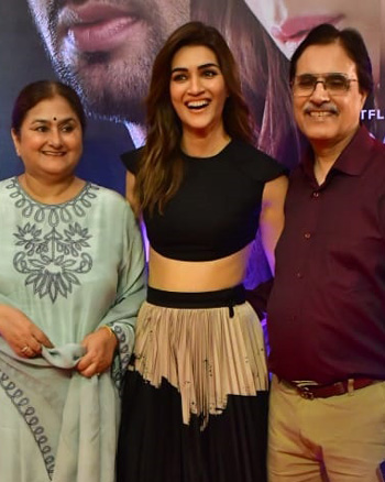 Geeta Sanon, Kriti Sanon, Rahul Sanon